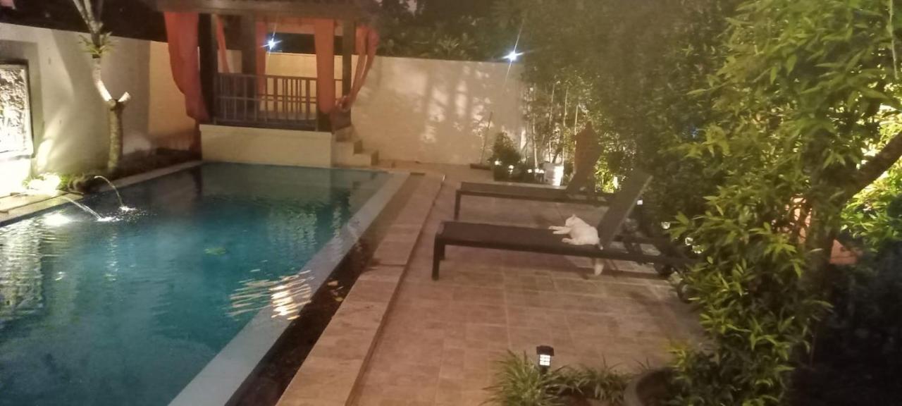 יוגיאקרטה Rosseno Villa מראה חיצוני תמונה